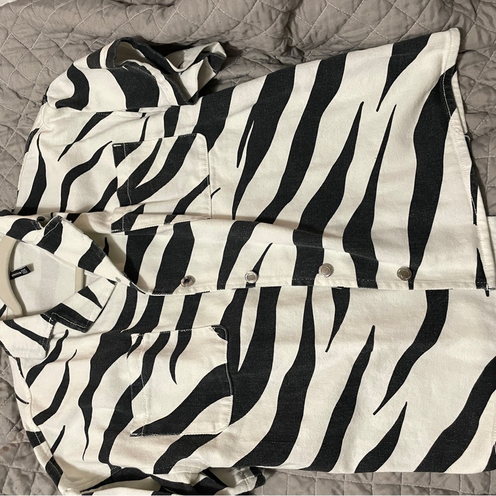 Prettylittlething x Dearra collection - zebra print denim button down shirt.